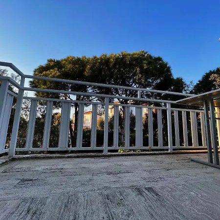 Miniq Beach Home - 2 Bedrooms & A/C & Tv *