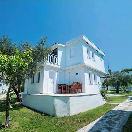 Miniq Beach Home - 2 Bedrooms & A/C & Tv Nyaraló